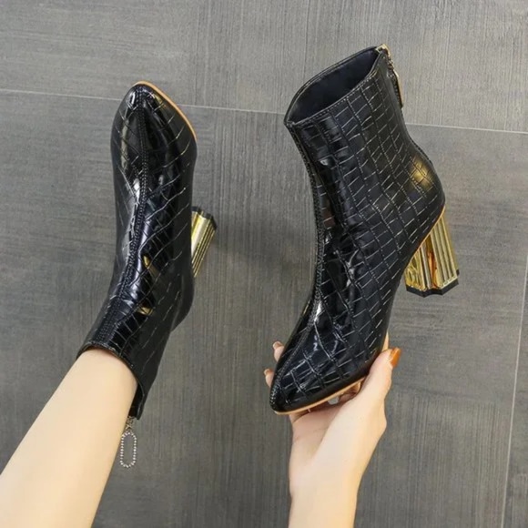 zipper ankle boots women's metal heel embossed shiny leather nude boots - Picture 3 of 9